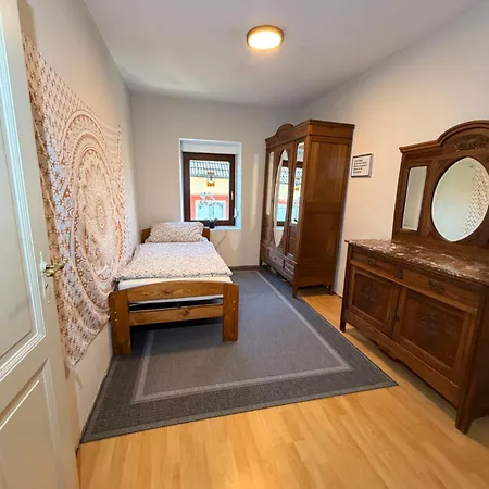 Grosszuegiges Haus In Moselnaehe Hébergement de vacances