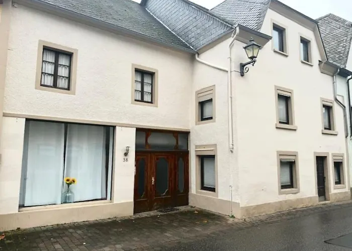 Grosszuegiges Haus In Moselnaehe * ノイマゲン・ダオン