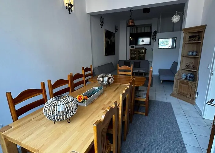 別荘 Grosszuegiges Haus In Moselnaehe